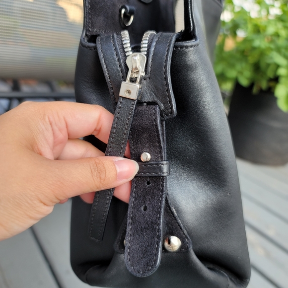 Salvatore Ferragamo Black Leather Suede Bag - Picture 3 of 16